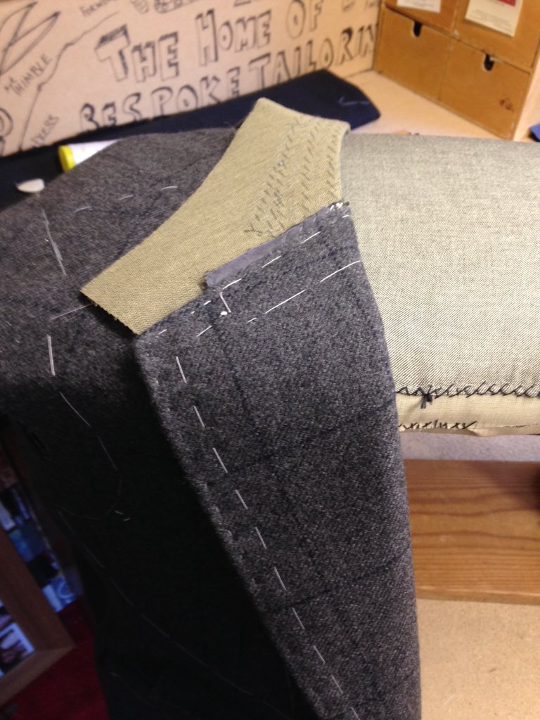 coatmaker's tweet photo. #undercollar basted on then shaped and cut #softtailoring #london #Soho #bespoke #Menswear #handmade #tailoring https://t.co/cfl8hi4ln2