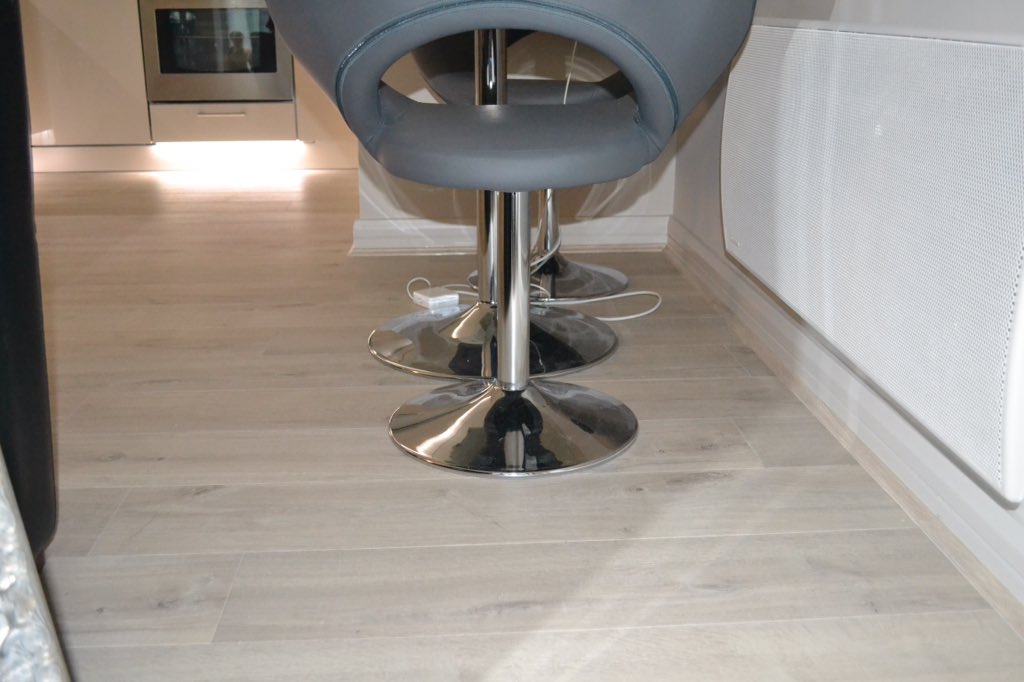 ourowndesigns's tweet photo. Apartment in @QuickStepFloors #laminate #quickstepimpressive #IM1861 by @Installerbyron @installersteve2 https://t.co/IopIYu5tdx