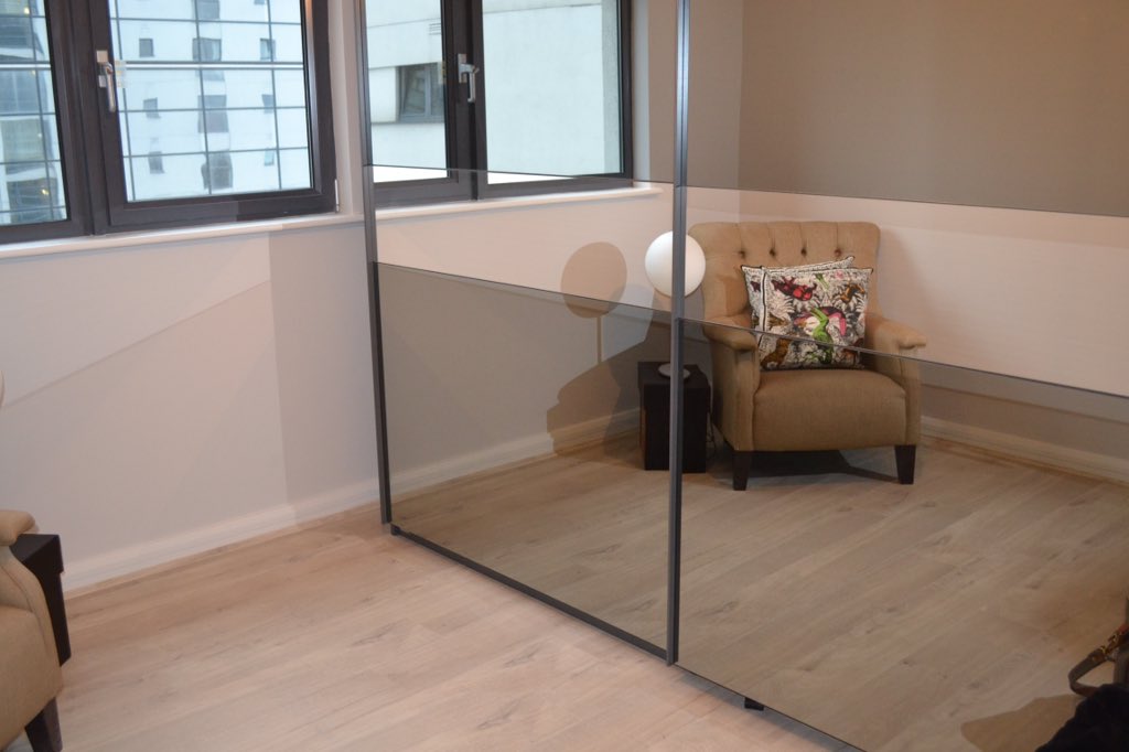 hickmanflooring's tweet photo. Apartment in @QuickStepFloors #quickstepimpressive #IM1861 by myself and  @Installerbyron  #lovemyquickstep https://t.co/jizV7w0z3k
