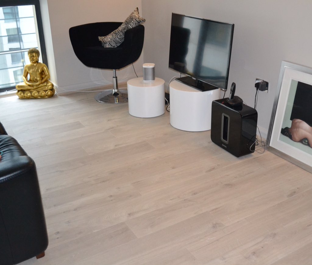 Installerbyron's tweet photo. Apartment in #laminate @QuickStepFloors #impressiveIM1861 laid by myself and @installersteve2 #lovemyquickstep https://t.co/cCGLL4ky2s