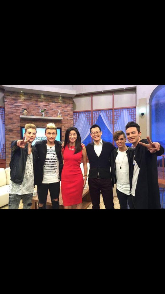 jolien_schepers's tweet photo. : tonight 7 pm @VTMNIEUWS @BoycodeMusic all around the world #OurBelgianProud #BoycodeVtm #BoycodeChina https://t.co/ek9BUQRqIT