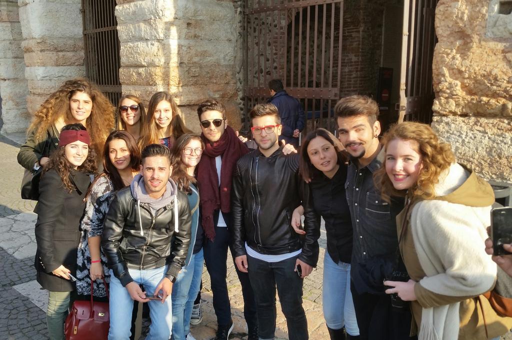 daneseee's tweet photo. A #Verona incontriamo @ilvolo ...Coincidenze? #semiotica #345diamondlaws @marianodiotto @IUS_VE https://t.co/e0jTP7Uh9w