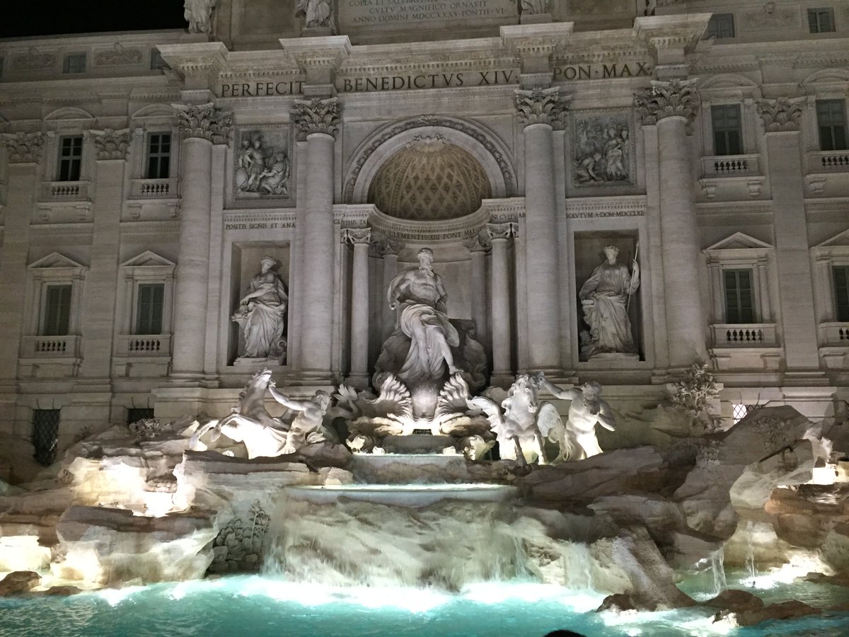 italy_travel_sp's tweet photo. Trevi Fountain return to its splendor @rome @TreviFountainGh @NewYorkItalians @nytimestravel @CNTraveler @romebynigh https://t.co/OTllp91OMD