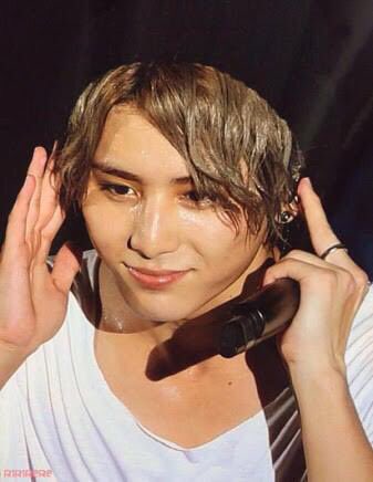 tapioka_0415's tweet photo. LIVE中に、汗で髪の毛が濡れて崩れてるのが好き💕←キチガイ。...

#共感した人RT ←おらんかな？笑
#とびっこｽﾙｰ禁止 
#RTした人フォローする https://t.co/ioKvqmDAzM