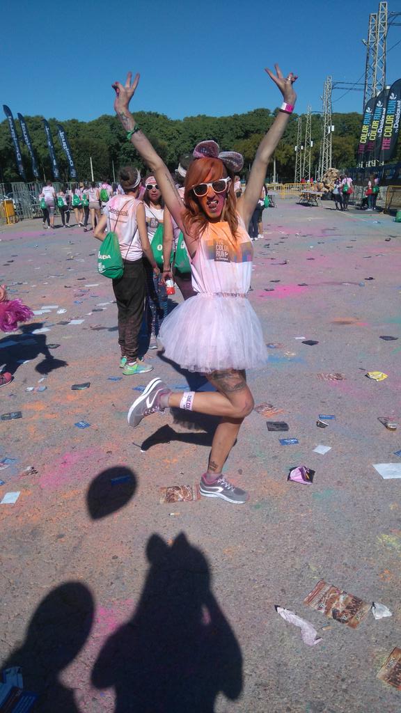 ThanaRey's tweet photo. Recuerdo del fin de semana! Y repetir cada año! #thecolorrun #TheColorRunbyDesigual https://t.co/Y43OB9hk1c