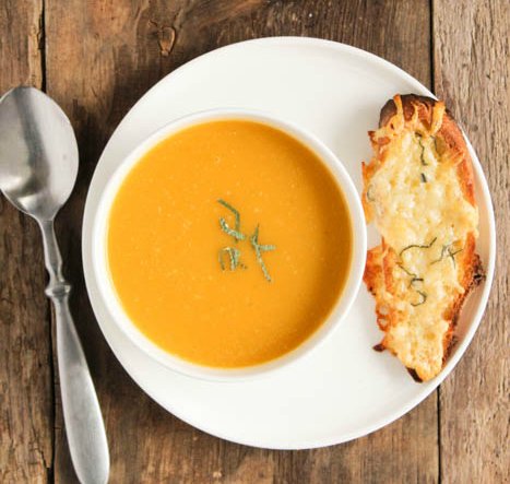 valerieskeepers's tweet photo. Butternut Squash Soup with Sage and Gruyère Toast @valerieskeepers https://t.co/xVlyushdRw https://t.co/nNdlTEFnwg