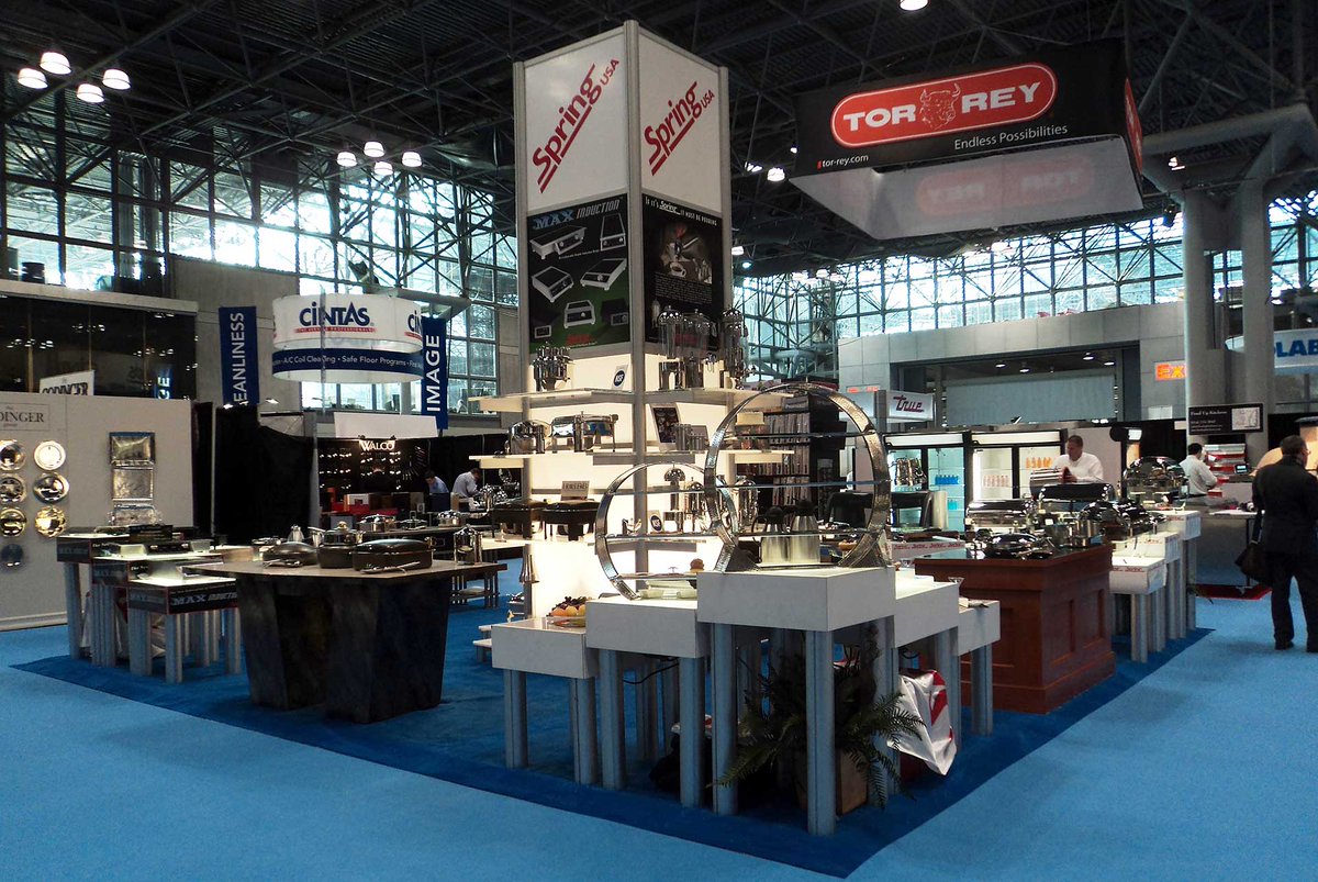 LakeshoreEx's tweet photo. At Hotel Experience @HXHOTEL ! Say hello to #Cardinal booth 2925 & #SpringUSA Bth 3101! #HX2015 #lakeshoreexhibits https://t.co/P3YrFGPtHb