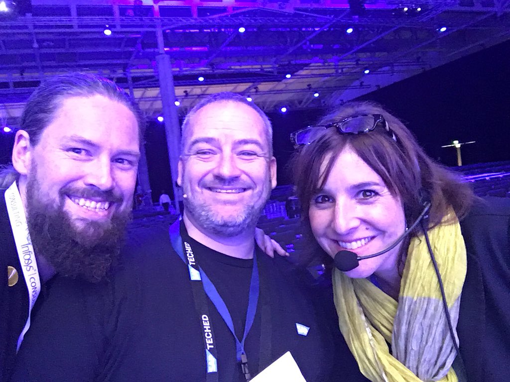 it360eu's tweet photo. #GoodTimes @SAPTechEd @vsikka @abrahamson_jen @ccmehil @Infosys @SAPMentors #saptd #2015 https://t.co/y3Pdv5iK4X