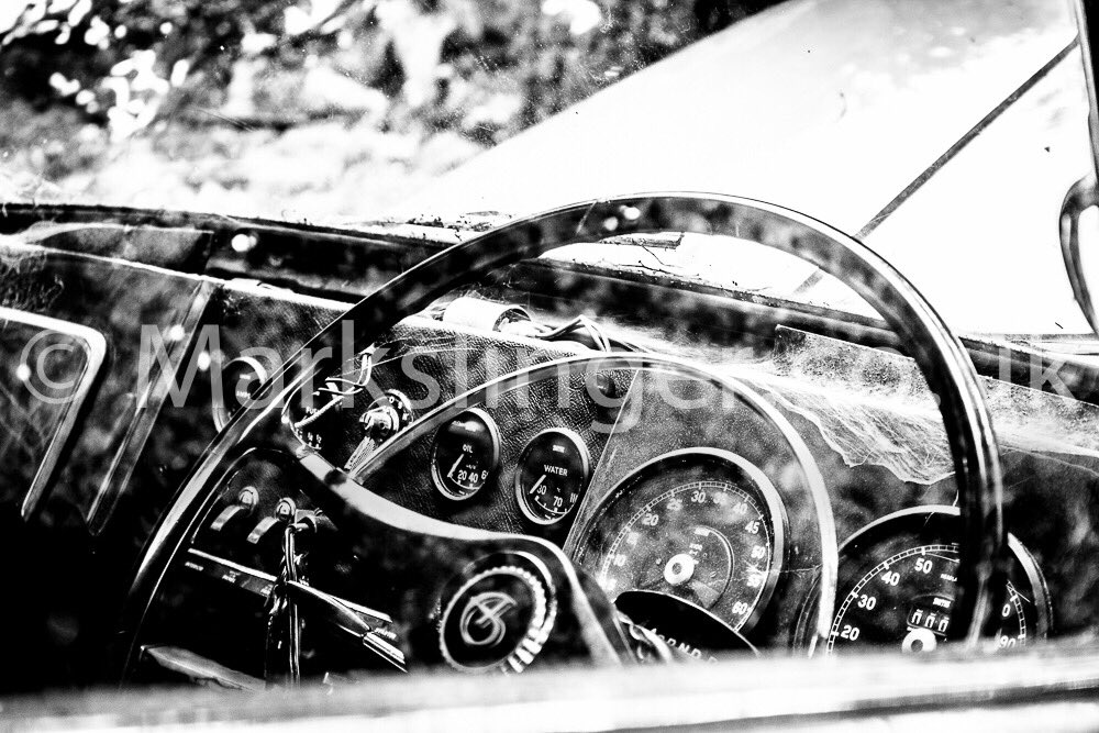 @Daimler_News found this super awesome car in Llangollen #wales