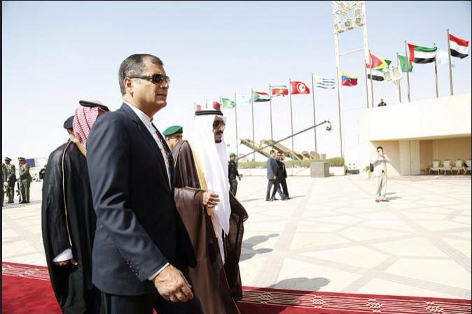 LaVenezolanaREV's tweet photo. Detalle actividades presidente @MashiRafael en visita #ArabiaSaudita ➡ https://t.co/KsyUmvtIzL #ASPA 

#CumbreASPA https://t.co/FLwodYywXm