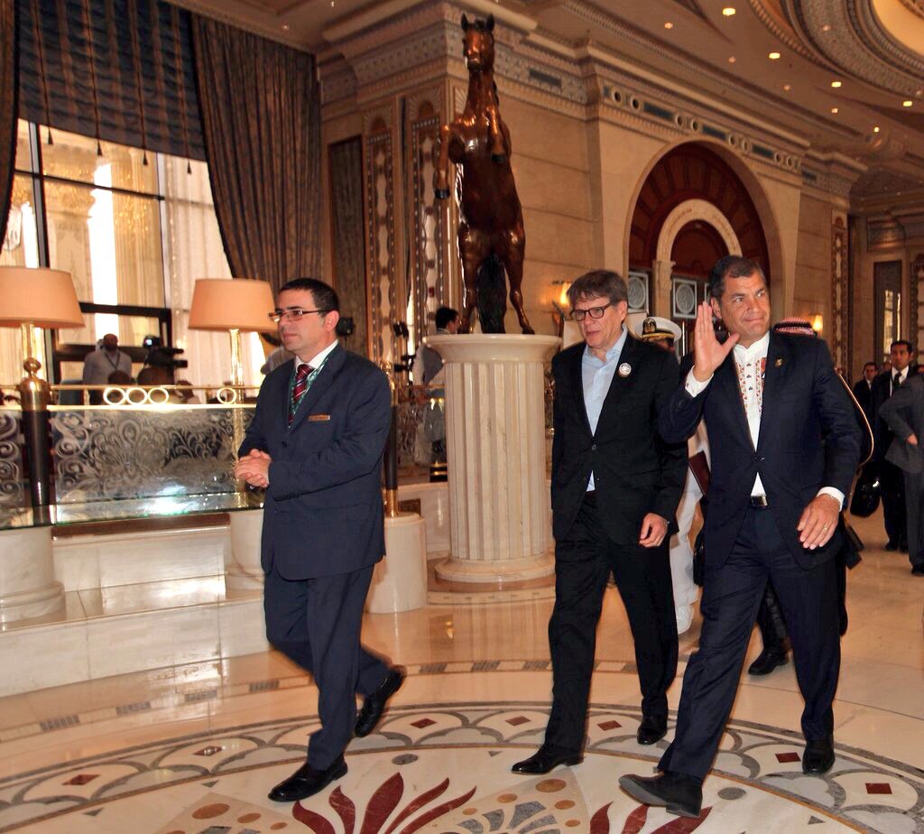 LaVenezolanaREV's tweet photo. Detalle actividades presidente @MashiRafael en visita #ArabiaSaudita ➡ https://t.co/KsyUmvtIzL #ASPA 

#CumbreASPA https://t.co/FLwodYywXm