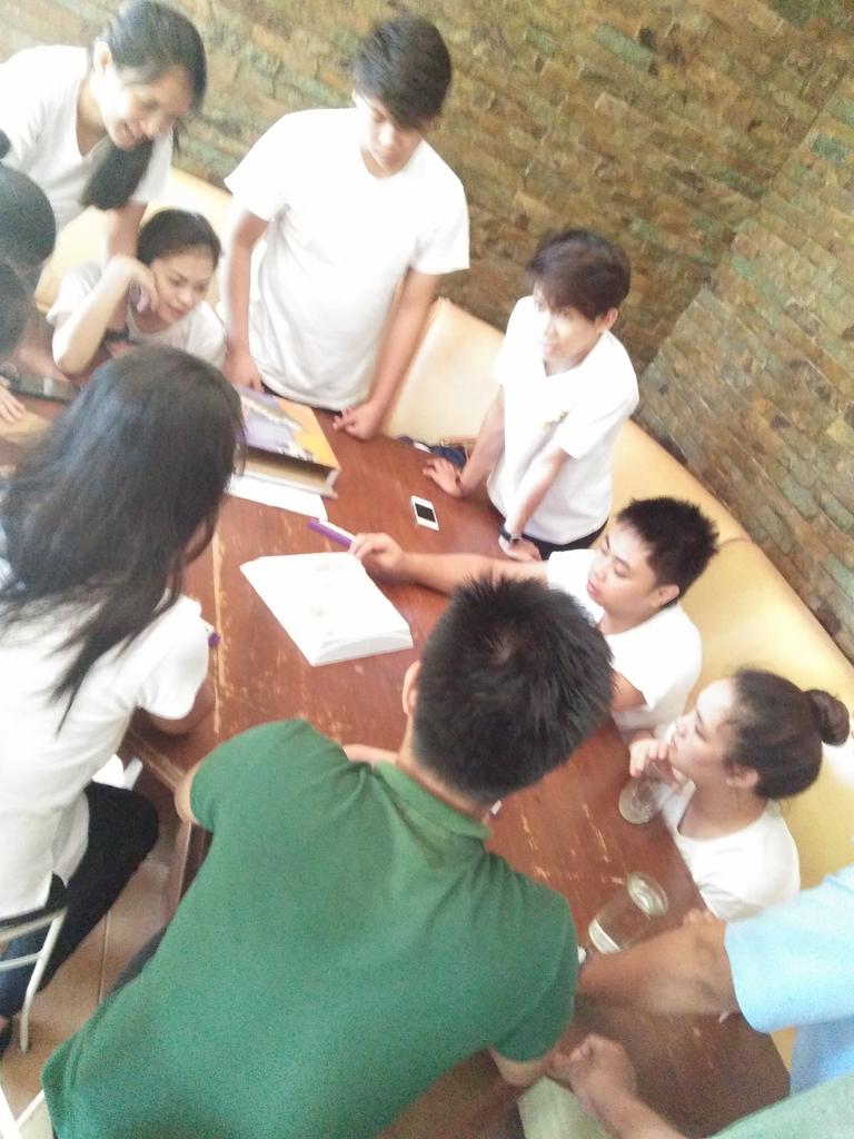 yeahitsIan's tweet image. Kaninong turn na ba? #dutybreak #UPWORDS