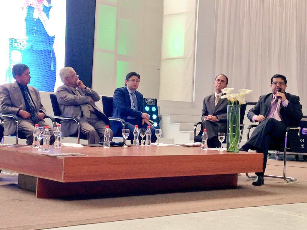 ConectadosLoja's tweet photo. .@calu representando a @utpl @prendho comenta cuál es el aporte de la academia para el emprendimiento #LojaInnova
https://t.co/gabELUb1T8