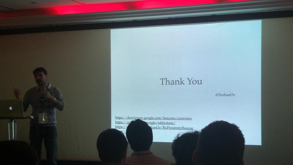 ybb_'s tweet photo. Now I really neeeed a beacon device ;)  #droidconfr https://t.co/MDi48BYRoA