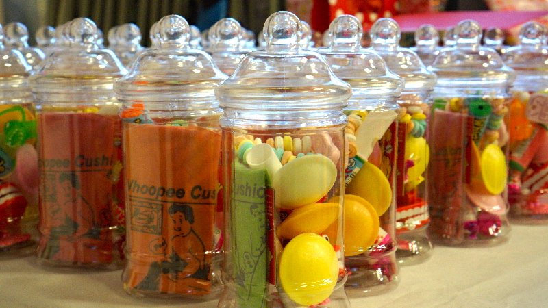 Why not go all out #retro with our traditional party favours