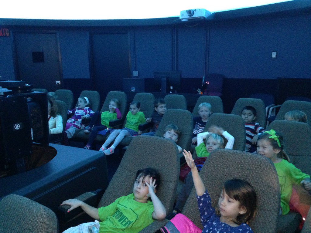 teachcameron's tweet photo. @DiscoveryAPS first class to visit the planetarium @DscAPSG1 #letsgoexplorers #weheartscience https://t.co/IllEnB66eo