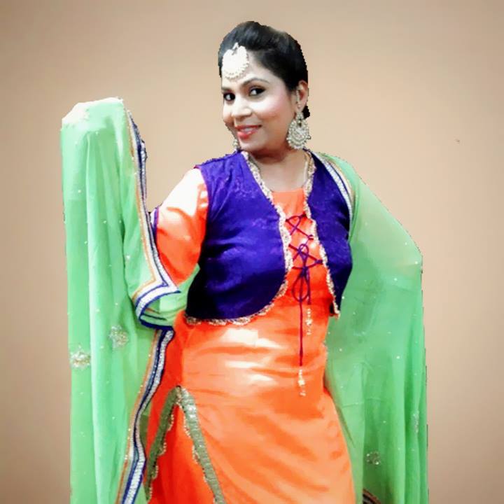 RDRamanOfficial's tweet photo. #RDeepRaman #Singer #Anchor #Folk #Tikka #Jhumke #PunjabiSuit #Orange #Blue #Green #Paranda #Punjaban #Jattitude https://t.co/S6PyiW1jZz