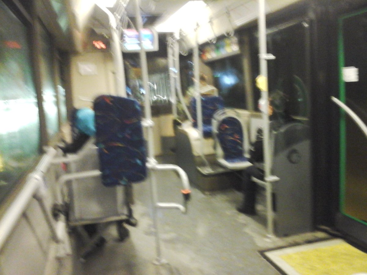 masnaguib's tweet image. Enaknya jado Bujangan, pulang malam tiada yang larang. Tak enaknya,  malam malam nyuci sendirian.  #workaholick