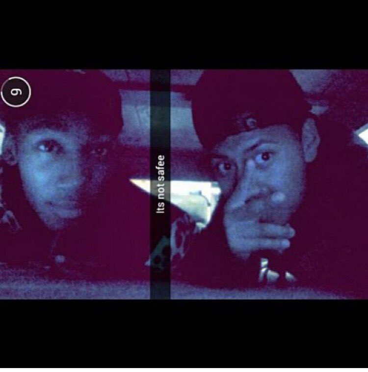 yaboiijohn10's tweet image. Happy birthday to my boy eejay ! Have a great day #itsnotsafe 🤖🎈🎉🎈🎉