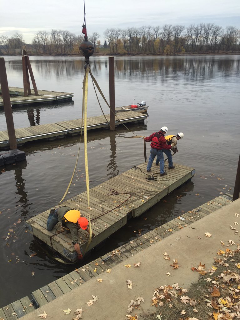 RiverfrontRecap's tweet photo. So long, docks. See you next spring. #ctriverfront #hartfordhasit https://t.co/Ml5whs2F8K