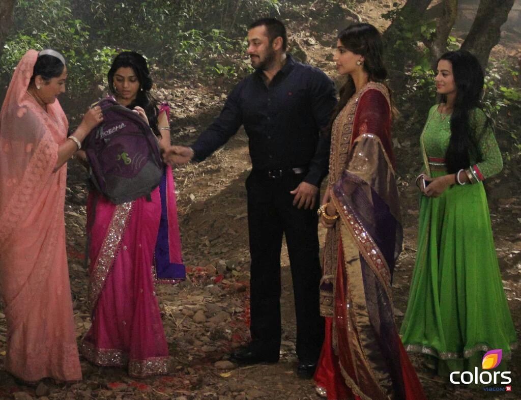 inshaammu's tweet photo. @BeingSalmanKhan Prem in #SasuralSimarKa 
#ReliveFamilyValuesWithPRDP #RoyalPRDPin2Days https://t.co/CO75ezGOGU