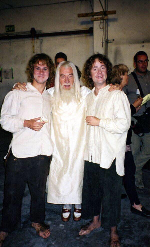 MOVIEMEMORlES's tweet photo. Rare LOTR Behind the Scenes 😛😁😜 https://t.co/R7No7th4is
