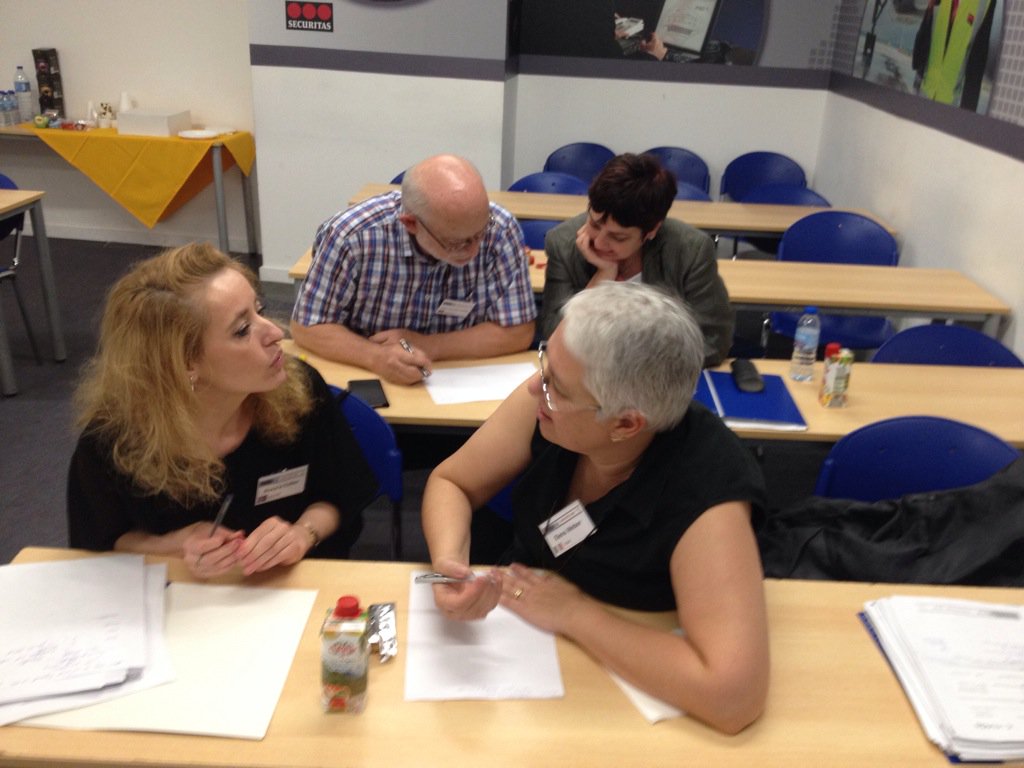 rubenkoman's tweet photo. #Enviter members working on trends and scenarioplanning 4 visually impaired people @KonVisio https://t.co/1UwC8LPHBq
