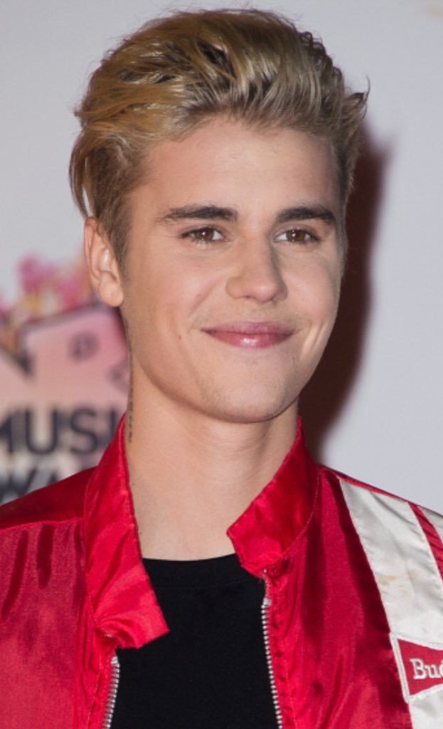 justin bieber❤ tweet media