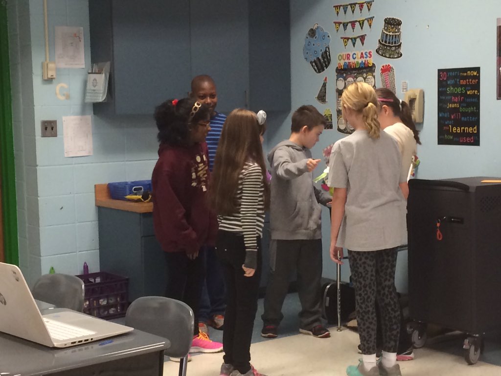 0xEarlineB's tweet photo. Ss wrote a play as a writing challenge. They memorized lines n even had props! https://t.co/n1EUWti2fc