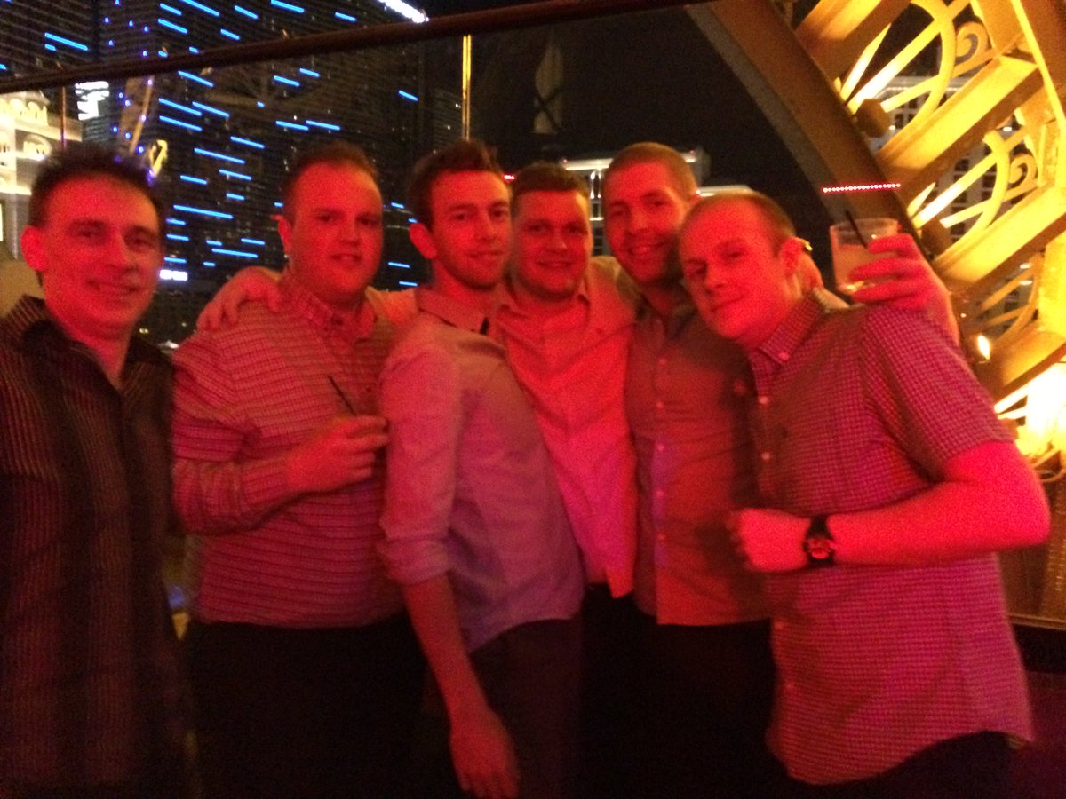 mrvegas32's tweet photo. When 6 best friends visit #Vegas its one hell of a party and makes memories that last a lifetime :) https://t.co/oVu9NmMU8a