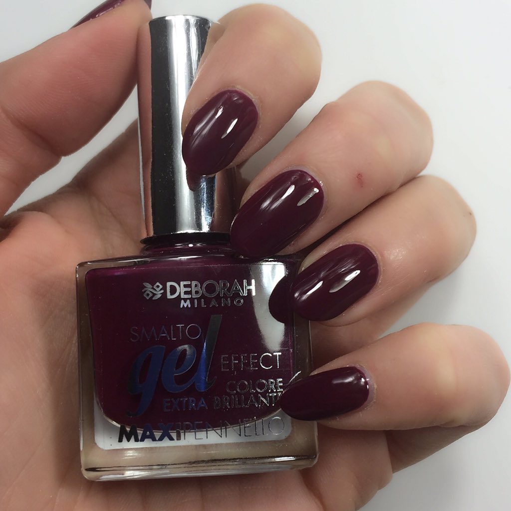 Look2Nails tweet picture