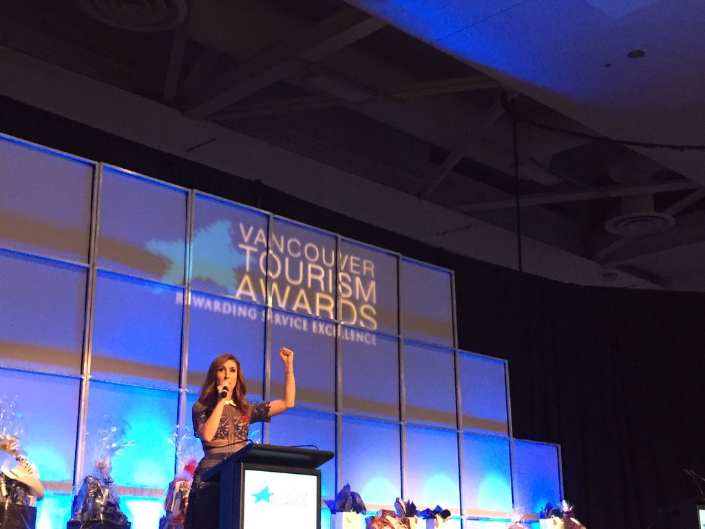 MelissaDeGenova's tweet photo. Feature Presentation at #VTAGala2015 @jessiecruinkshank shares her story + talks about impact of giving back https://t.co/dbBQk2pJEq