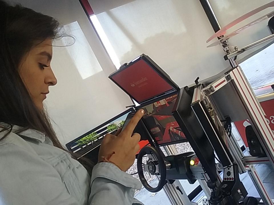 Laura_Cabeza's tweet photo. #RedBoxBadajoz https://t.co/i02DZpwf8i