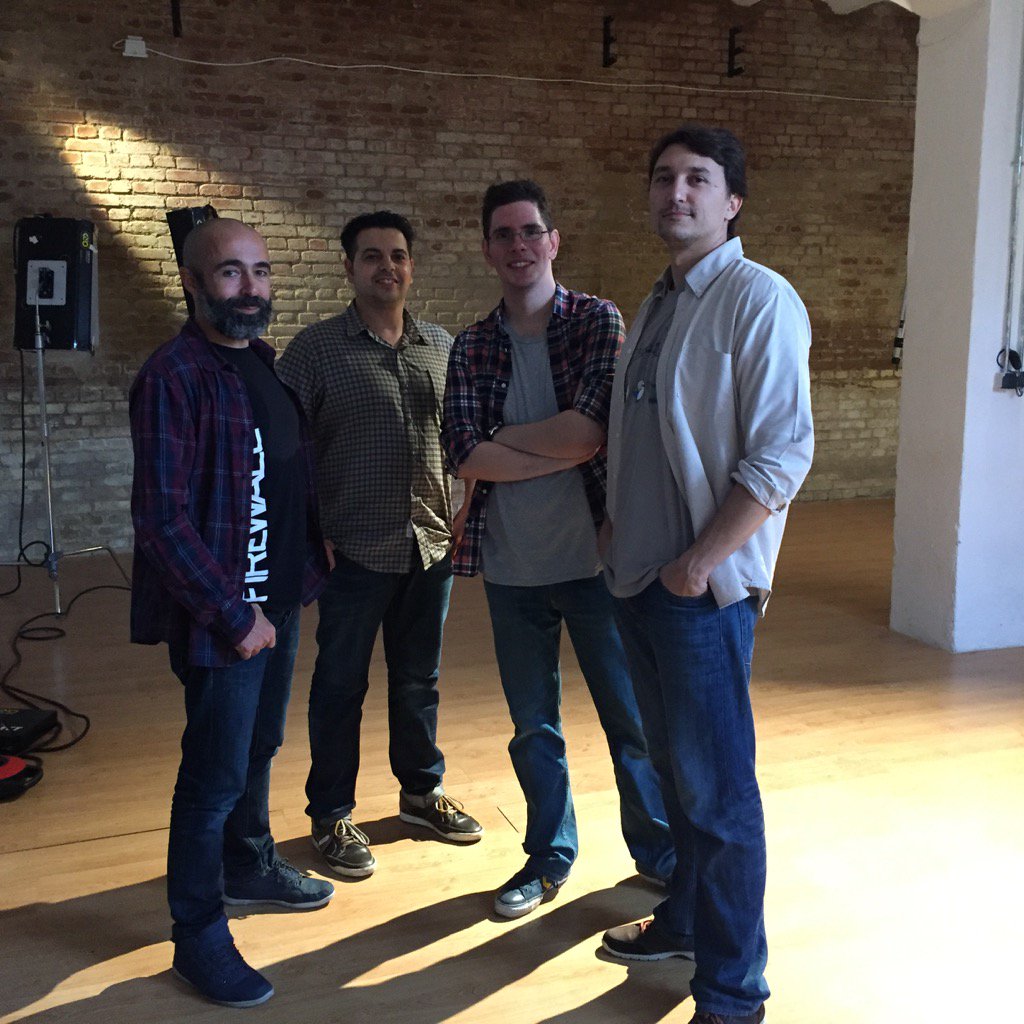 sf_alicia's tweet photo. #startupsconnect15 Disfrutando con los finalistas, magnífico rodaje, @kuorumorg ,@WideEyesTech,@madeofgenes, @skios https://t.co/Uvdk9EOqDB