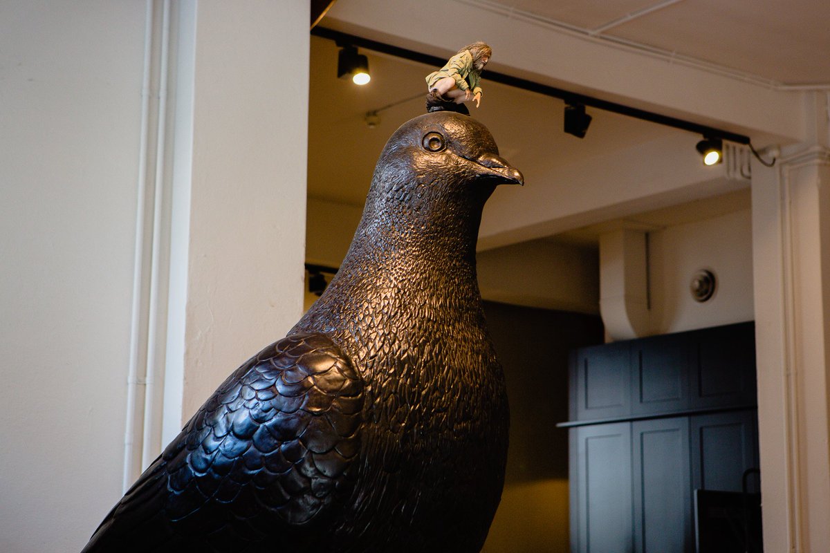 havascreative's tweet photo. #FunFact: Pigeons in Sydney are really big. @hostsydney https://t.co/y8ZlOfPN6q https://t.co/vdOzWpl0pT