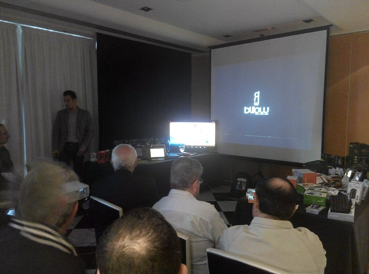 fgomezkNetSur's tweet photo. Viendo la presentación de nuevos productos de @BillowTech @ApproxIberia y @KeepOut_Gaming https://t.co/Mx85DEdwUV