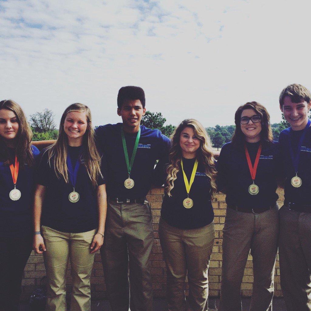 TuckermanFBLA's tweet photo. Shoutout to the THS officer team!  You rock!  #connectchallenge @arkansas_fbla https://t.co/huUJN3Iyqb