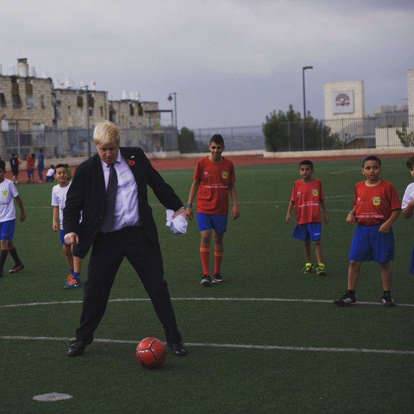 Boris Johnson &amp; <a href="/PresidentRuvi/">Reuven Rivlin</a> played ⚽️ in #Israel as part of Equalizer. Proud to support the prog #CharityTuesday