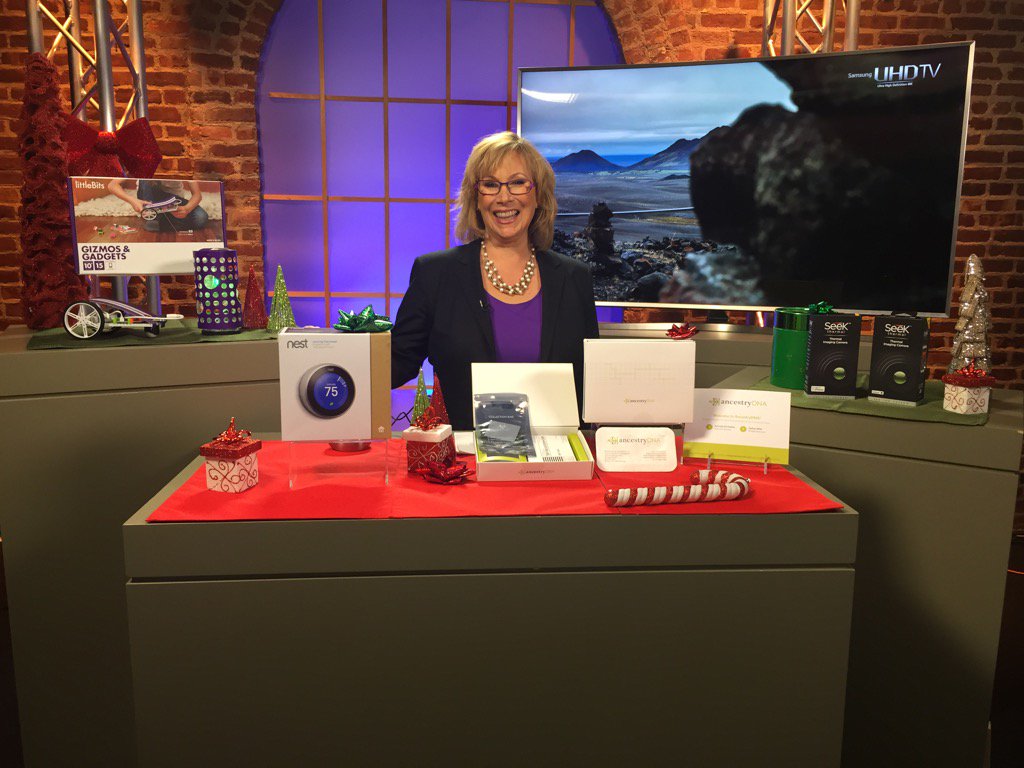 AndreaSmith's tweet photo. We're talking hot holiday tech gift ideas from the Soho studio. #nmpfilms #tech @NewsMediaGrp https://t.co/AmYII6pcbP