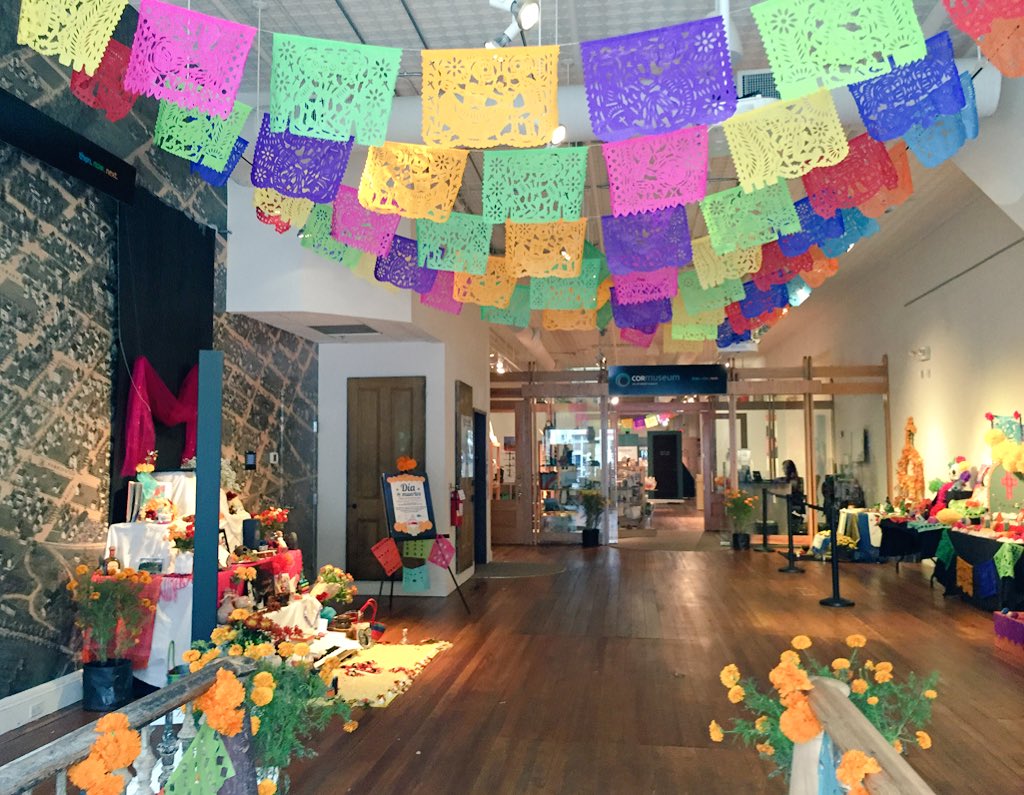 ashtonmae's tweet photo. I love how festive @CORMuseum looks when you walk in right now. https://t.co/GLTNbMcus1