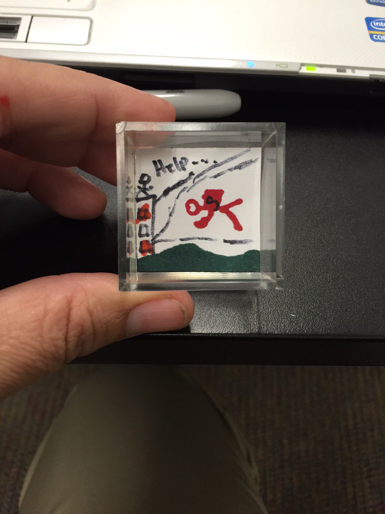 FletchersLab's tweet image. Making comics pop to life with refraction #LightUnit #dobbslearns