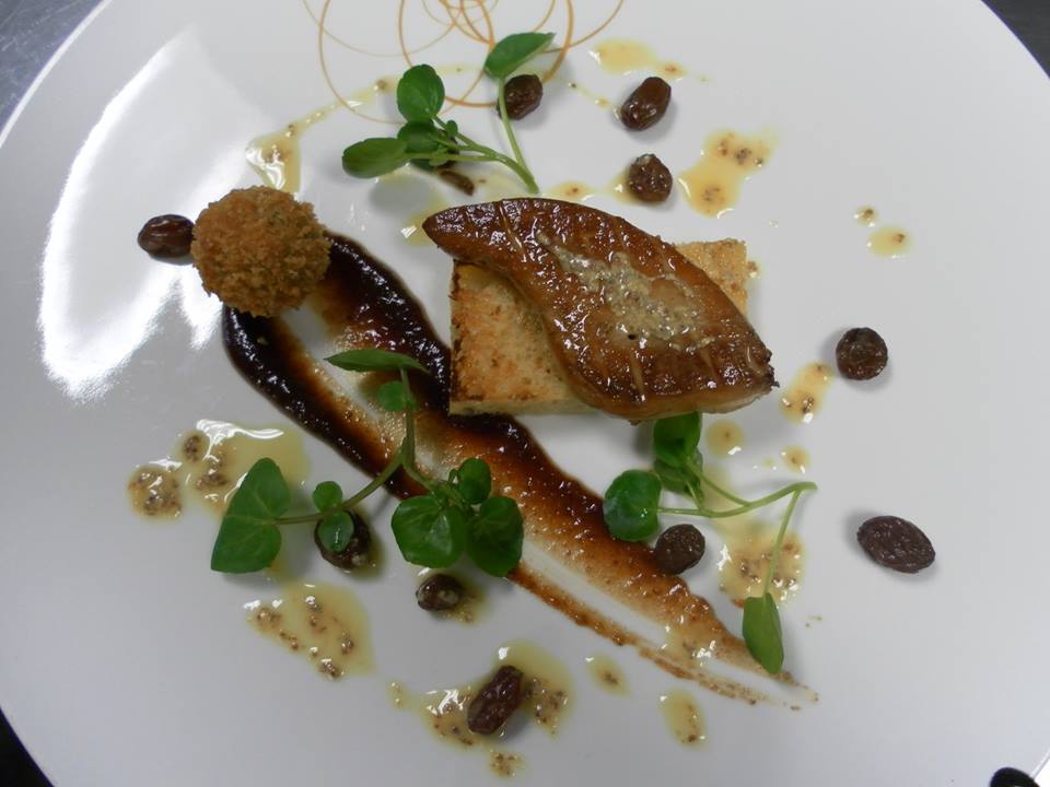 EventsByFeast's tweet photo. Seared foie gras, black pudding bon bon, raisin puree #caterer #events #dinnerparty https://t.co/LyHZqldE6a