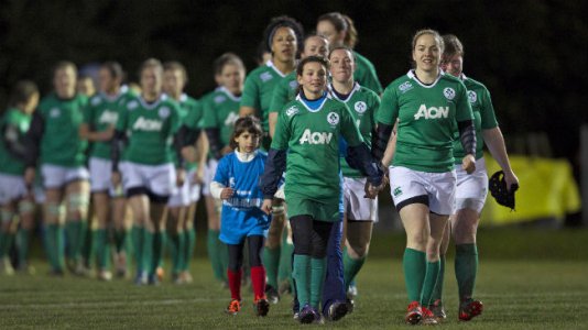 IrishRugby's tweet photo. Ireland Women's team named for @EnglandRugby #ShoulderToShoulder https://t.co/Eb1XGW7qQu https://t.co/0wjkUkKlmA
