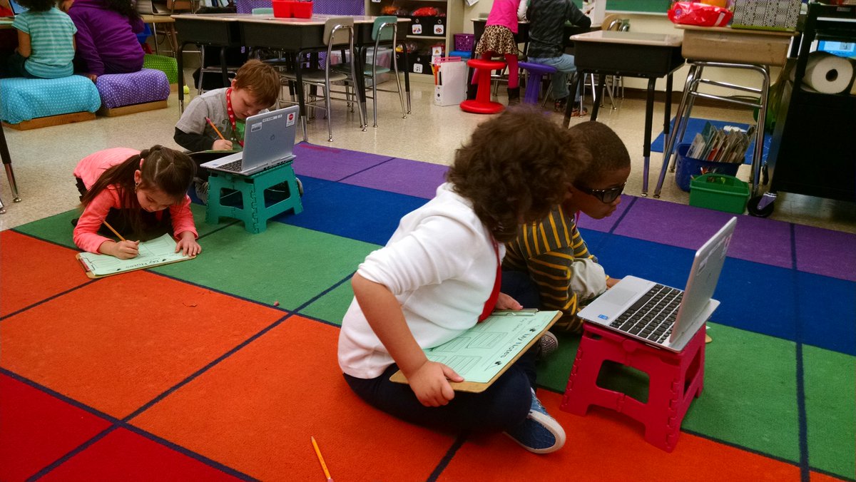 Laura Compton tweet media