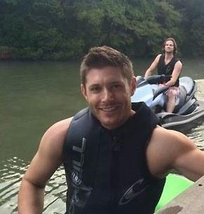 kelios's tweet photo. #J2sday Austin #Rememberwin https://t.co/okcCitGWnV