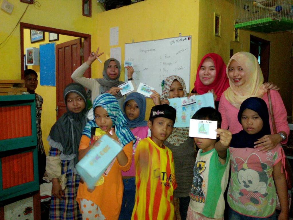 Kelas Gowa juga tidak mau kalah persiapan untuk lomba di English Fun Day nanti ...