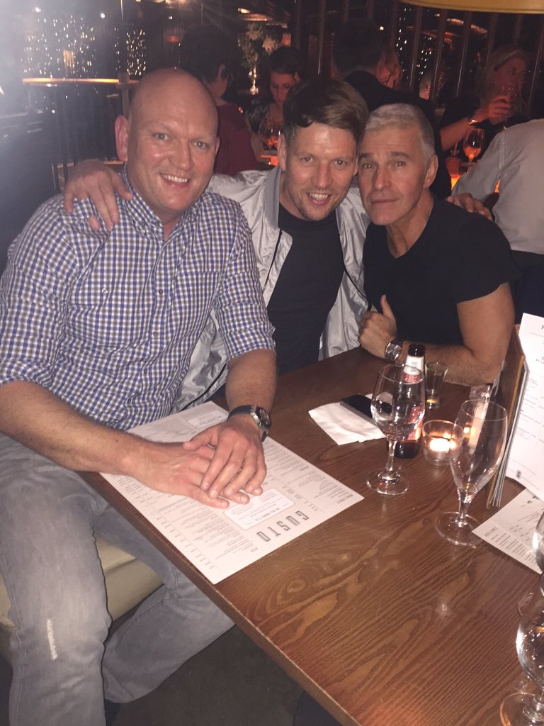 Davemoss7's tweet photo. top meal @Gusto_Liverpool 4 davey's birthday🎂 thanks 2 @CarolynPR #Hollyoaks #davideaster 💪 https://t.co/6igCjUY0oa