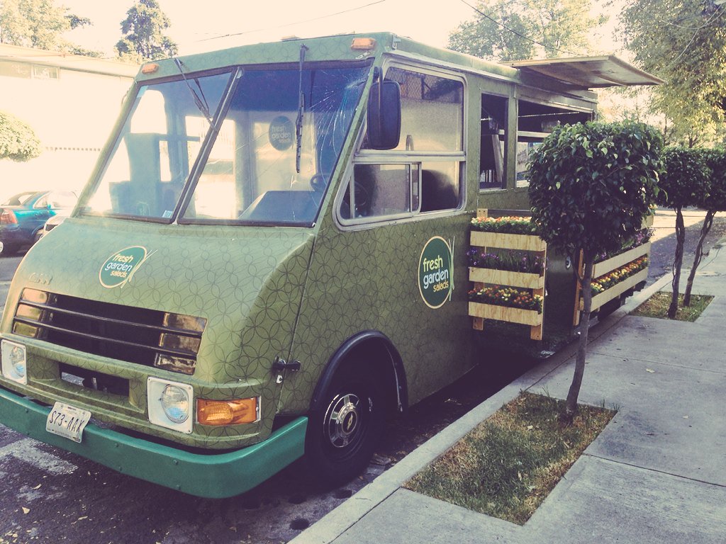 ¡En 5min. entrevista en directo desde la Col. Florida con el nuevo #Foodtruck súper sano : <a href="/FTFreshGarden/">FTFreshGardenSalads</a>!