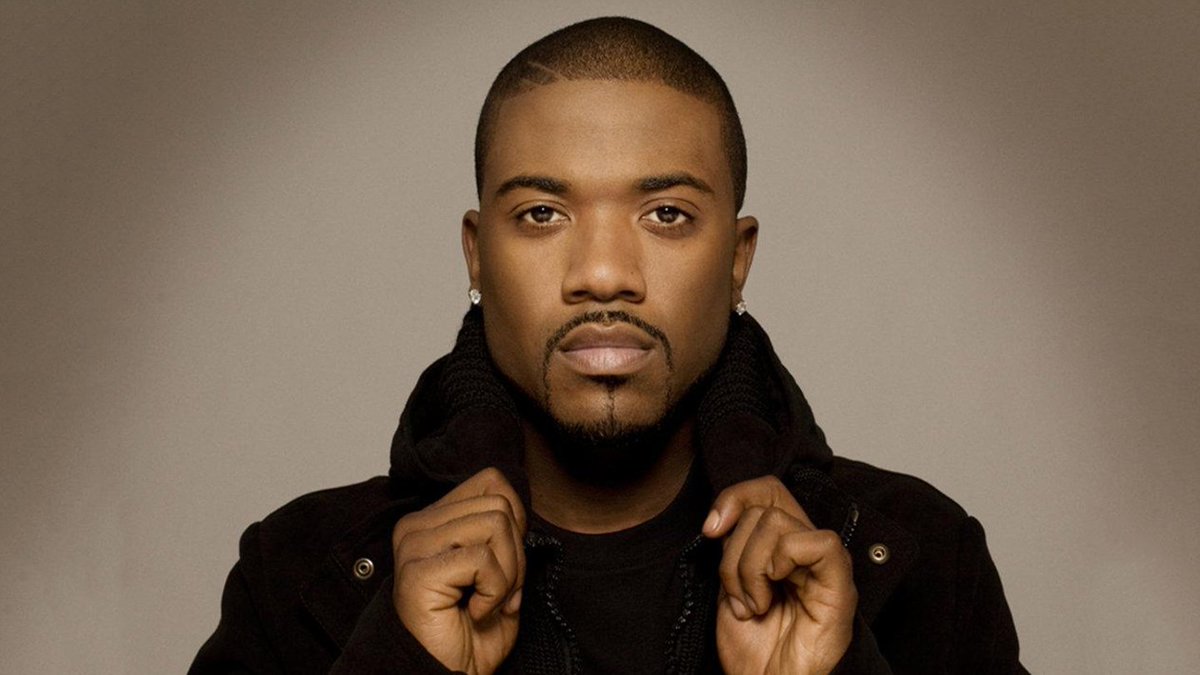 GoldstarChi's tweet photo. New Event: "Lights, Camera, Action" featuring R&amp;B Singer Ray J @ Club 858 (Chicago, IL) https://t.co/LOV0BkObm2 https://t.co/vPSkOU0BV2