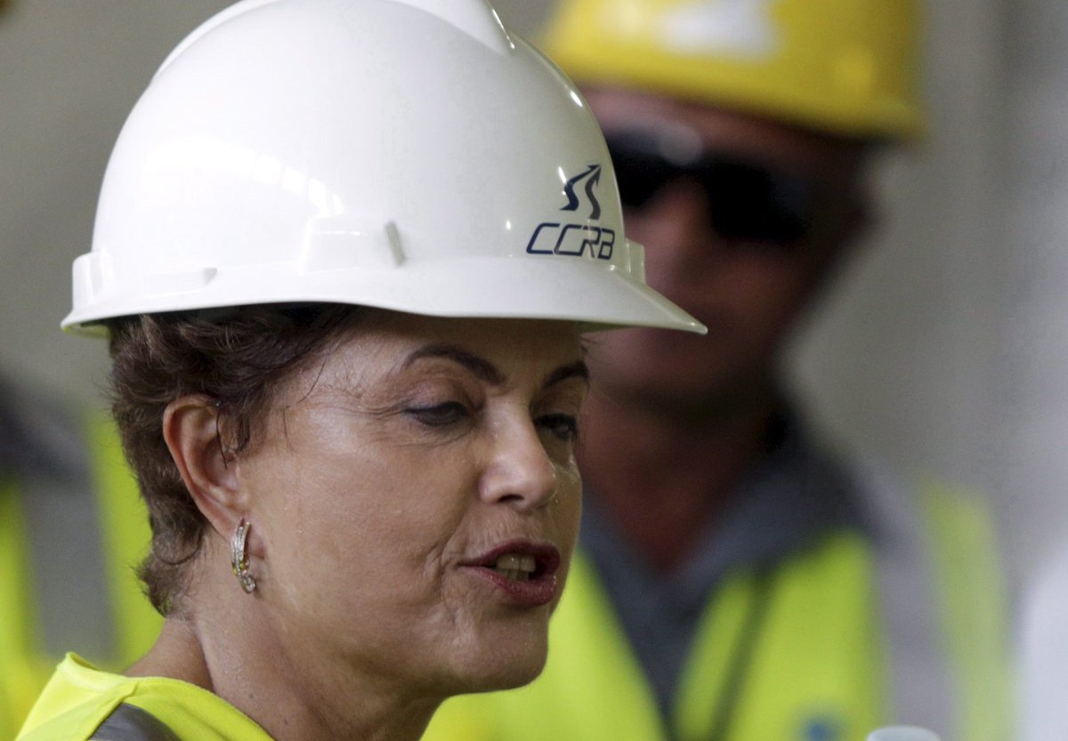 JornalOGlobo's tweet photo. Dilma: ‘paralisar o abastecimento de uma cidade é crime’. https://t.co/v4mE5MnSVe https://t.co/KkrCinvBZB